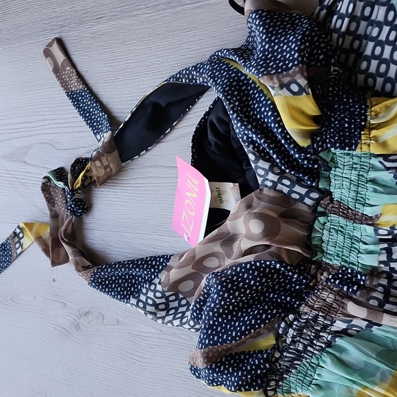 VINTAGE NAPOLI SHORT DRESS. SIZE MEDIUM ELASTIC WAISTLINE. SPANDEX / POLYESTER - Picture 3 of 4